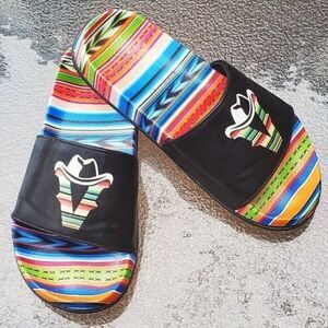 NIB Very Volotile Women’s Black w/Serape Design Slides “V Logo” - Size 7